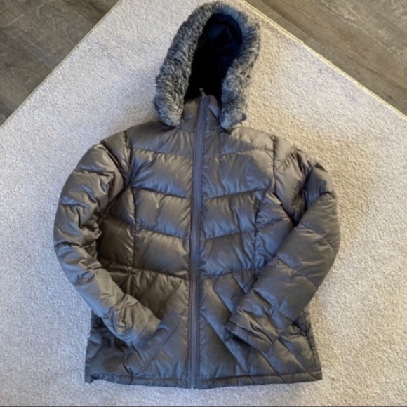 Columbia Jackets & Blazers - Columbia women’s puffy jacket